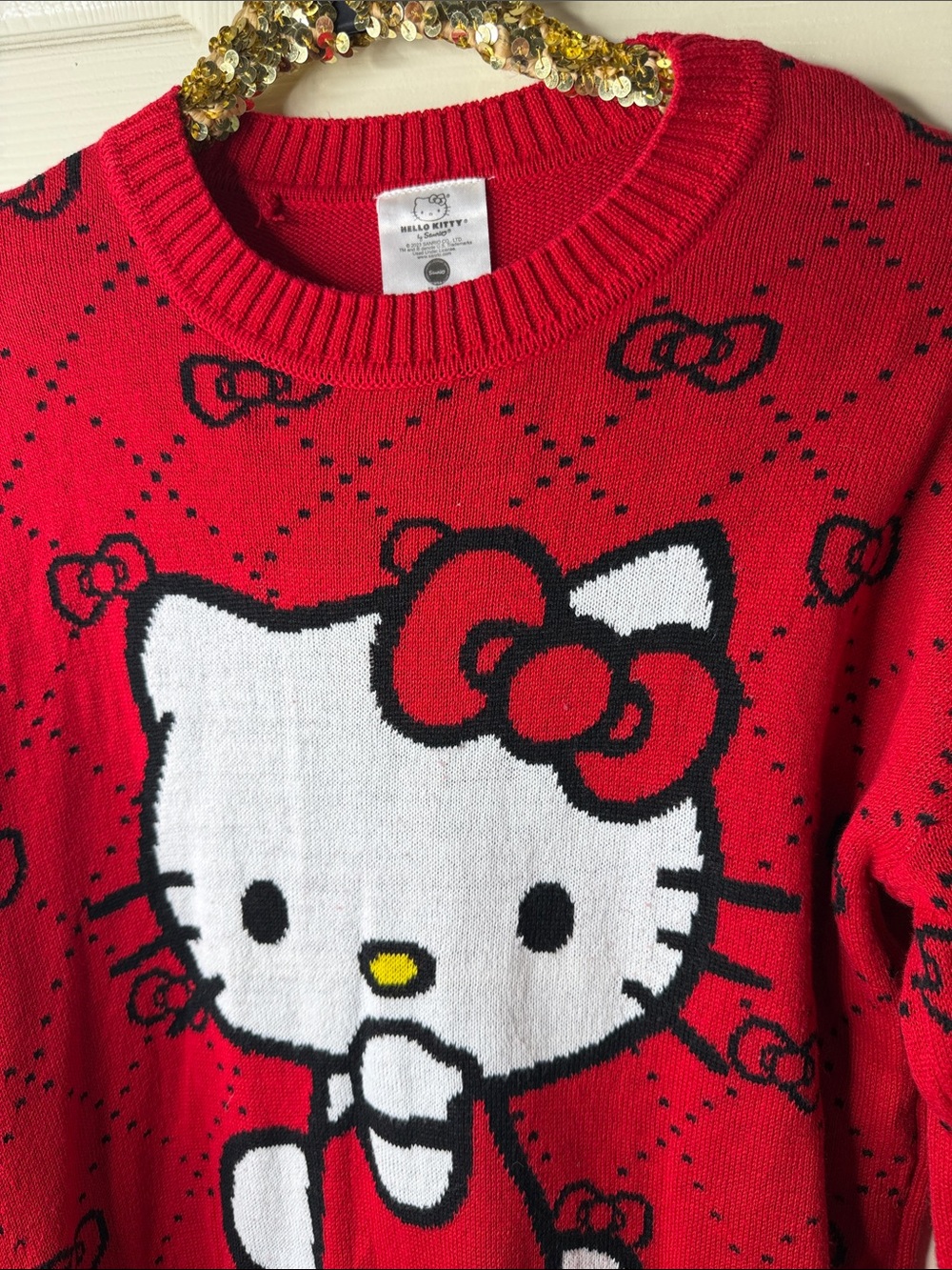 Hello Kitty Red Knit Crewneck Sweater with Graphic Motif - Picture 3 of 5